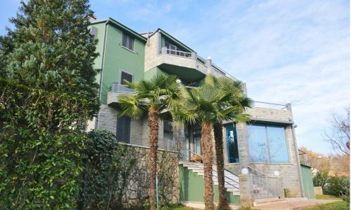 Luxury Apartment with private pool and 2 bedrooms in Villa Opatija Bay View in เบรกี