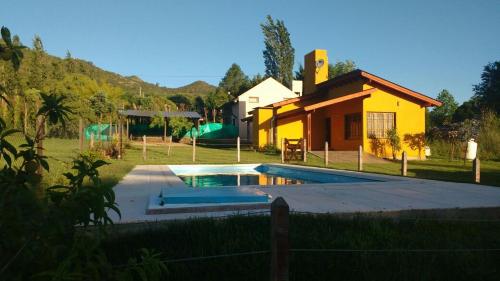 Cabañas Lomas de Calamuchita - Ministro Pistranini vannkraftverk