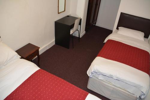 Bow Guest House - image 11