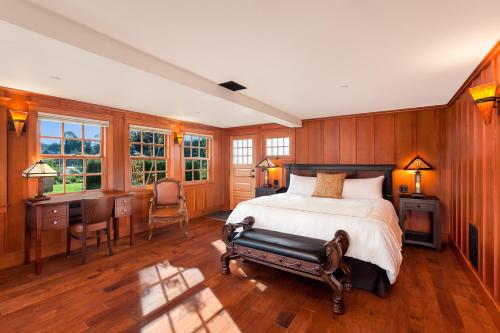 Noyo Harbor Inn - image 7