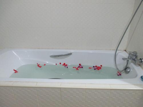 Full-sized bathtubs
