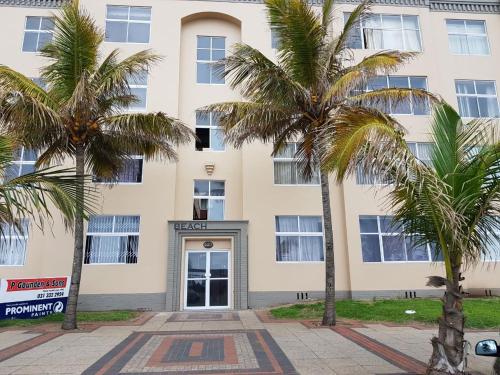 Entrance, Beachurst Apartment in Marine Parade