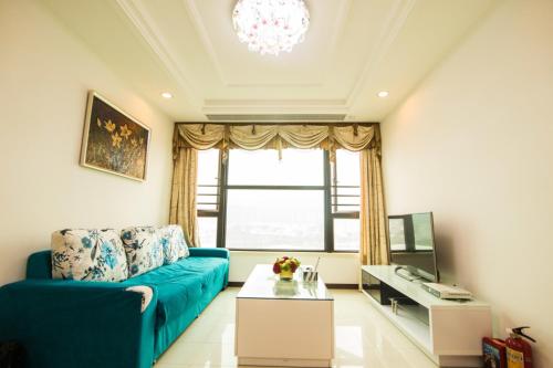 Zhuhai Vidicl Service Apartment Zhuhai Vidicl Service Apartment is a popular choice amongst travelers in Zhuhai, whether exploring or just passing through. The property offers a wide range of amenities and perks to ensure you have a