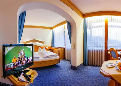 Suite, grand, junior
