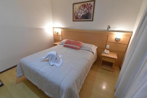 Hotel Cabanas Alto Da Serra Ideally located in the Canela area, Hotel Alto Da Serra promises a relaxing and wonderful visit. The property has everything you need for a comfortable stay. Service-minded staff will welcome and guid