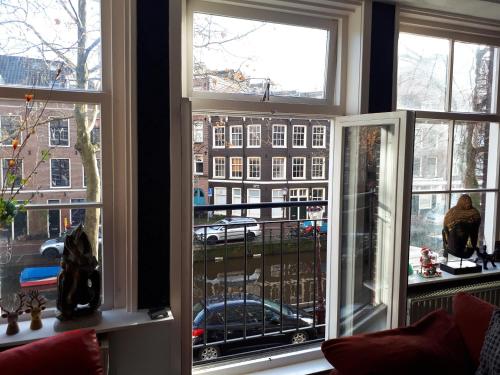 Jordaan Canal View Apartment, Amsterdam (photo 8)