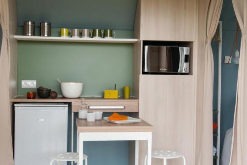 บริการและสิ่งอำนวยความสะดวก, Camping Le Cardinal in รีเชอลีเยอ