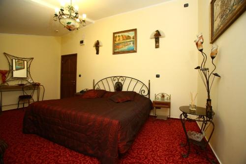 Hotel Voila - main image