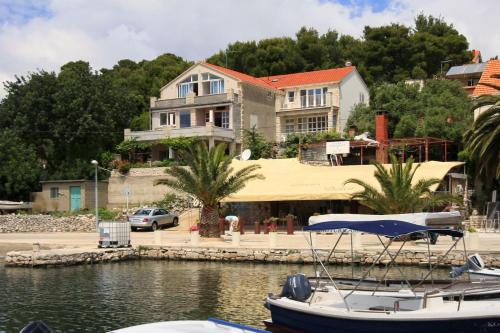 Apartments by the sea Lumbarda Korcula - 576 