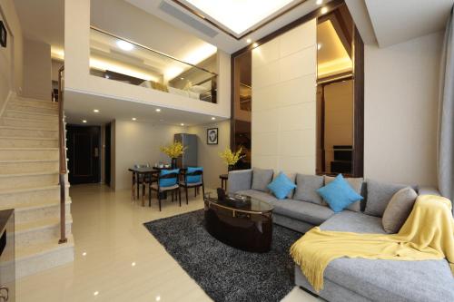 WAIFIDEN Duplex Hotel Apartment Zhongyong Jinyu Branch-Free shuttle bus during the Canton Fair