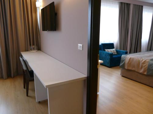 VH Premier AS Tirana Hotel & Meeting Center - image 3