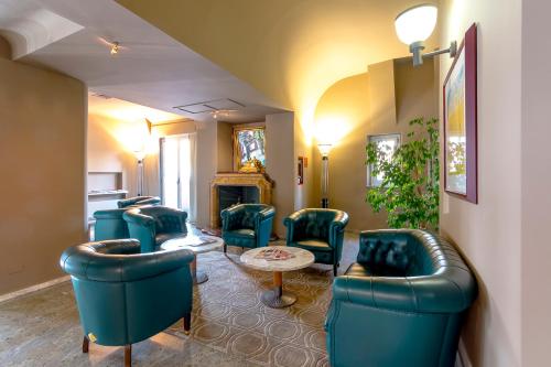 Sunflower Hotel - image 13