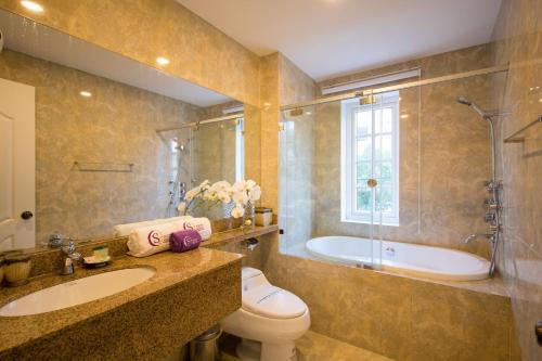 room detail thumbnail 2