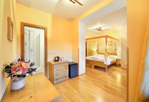 Hotel Garni Myší Díra - image 8