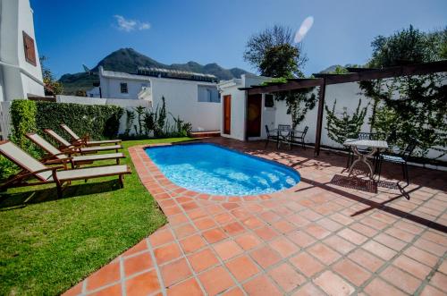 Létesítmények, Noordhoek Village Hotel near Cape Point Vineyards Tasting Room
