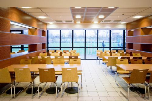 Restaurant, Residence International De Paris in 20th - Menilmontant