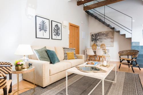 Two Bedroom Duplex Apartment with Terrace