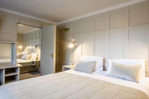 Les Douvres Hotel - main image