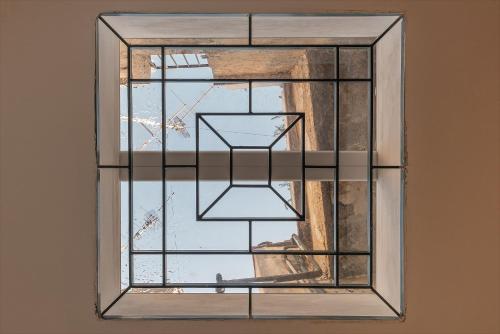 Penthouse with Terrace in the Heart of Rome - image 9