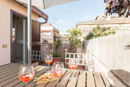 Penthouse with Terrace in the Heart of Rome