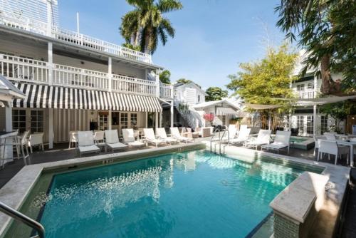 Alexander's Guesthouse-Adult Exclusive - image 3