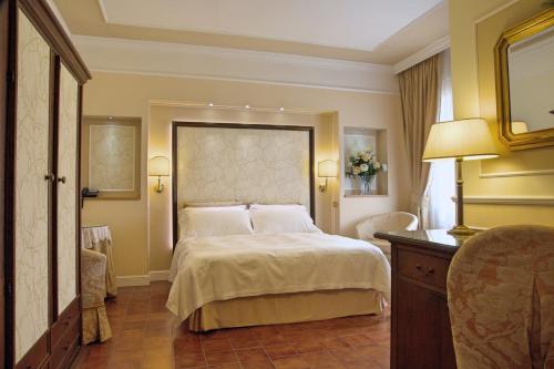 Double Room with Mountain View and Spa Access