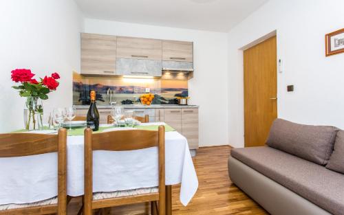 Apartments Lucija 2 - image 7