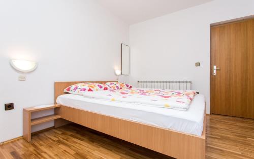 Apartments Lucija 2 - image 12