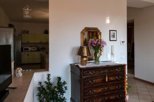 CASA DEL SOLE APPARTAMENTO N 2 WHITE AND GOLD ROOM 4