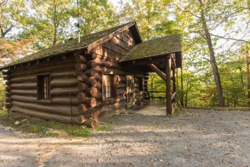 One-Bedroom Log Cabin