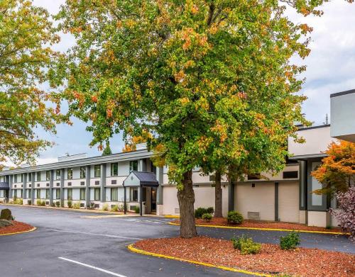 Clarion Inn Belle Vernon - image 5