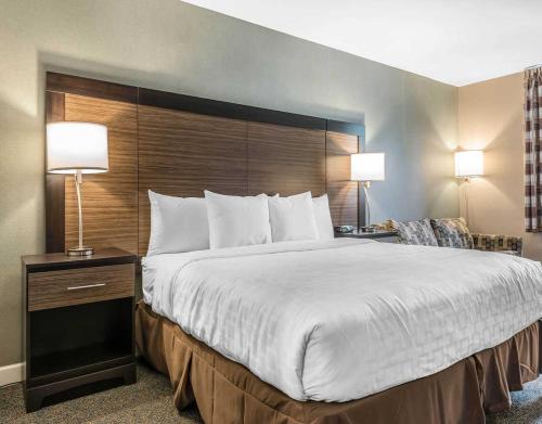 Clarion Inn Belle Vernon - image 8