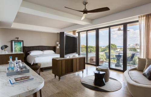 Calle Corazon Suite, Downtown House