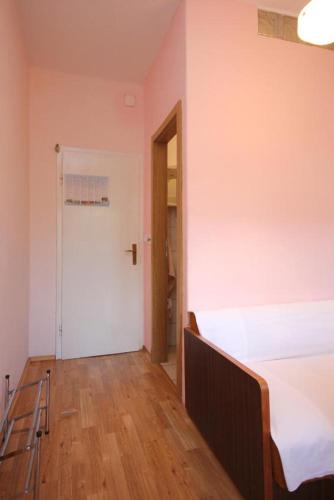 Apartment Orebic 10256b - image 10