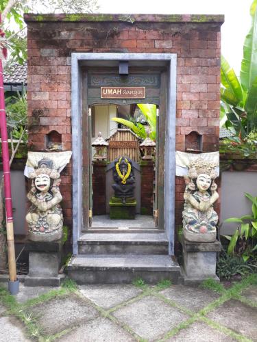 Umah Dangin Guest House