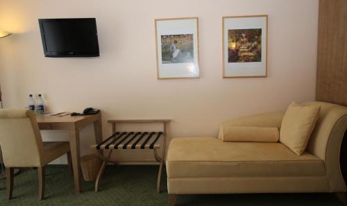 Lindemann Hotel 2
