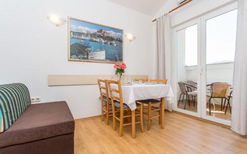 Apartments Lucija 2 - image 2