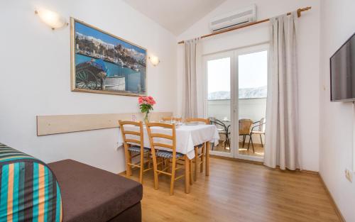 Apartments Lucija 2 - image 6