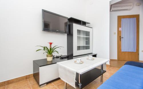 Apartments Lucija 2 - image 9