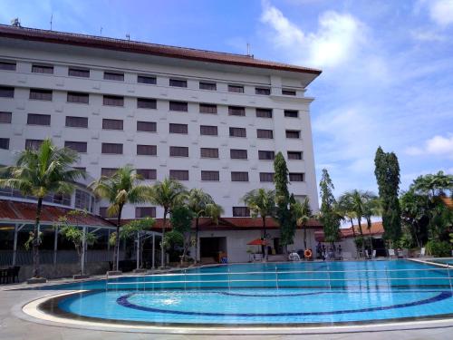 Swimming pool, The Sunan Hotel Solo near Solo Square