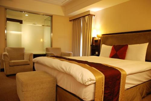 Nisus Hotel