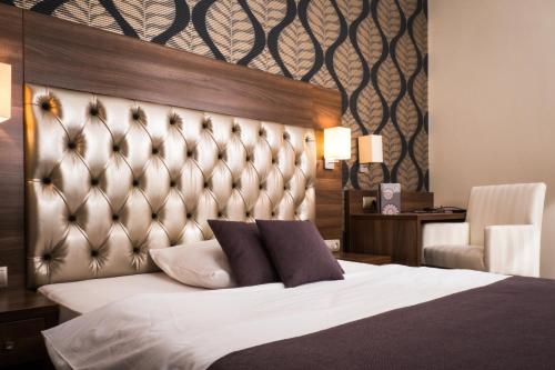 City Boutique Hotel - Tap to explore photos