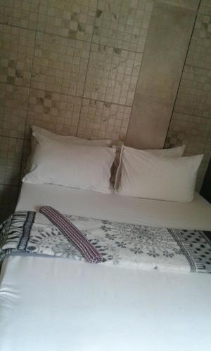 Royal Crown Guesthouse - image 4