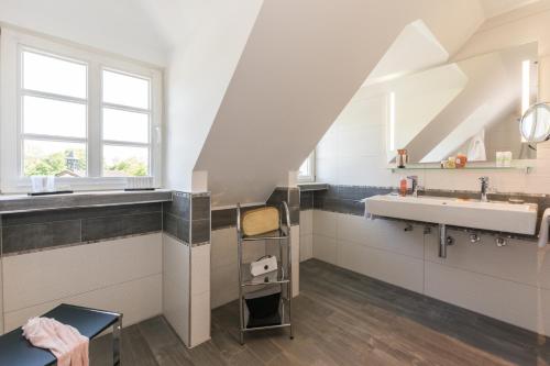 Lohmann's Romantik Hotel Gravenberg 4.3km von Langenfeld entfernt