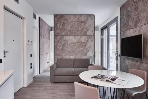 One-Bedroom Apartment with Balcony