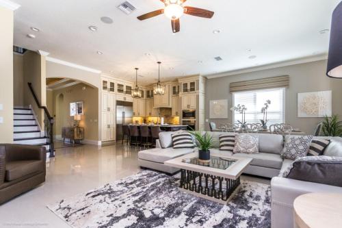 Seven-Bedroom Villa 760 - image 3