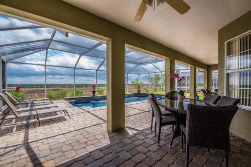 Five-Bedroom Villa 322 - image 2