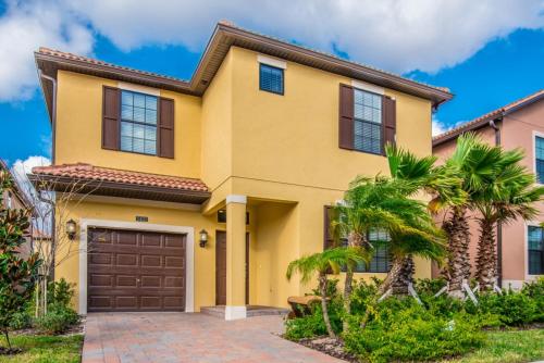 Six-Bedroom Villa 5425 - image 2