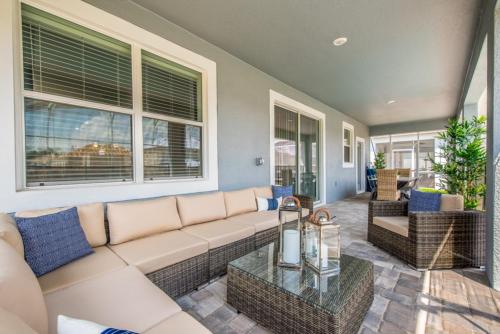 Eight-Bedroom Villa 9040 - image 2