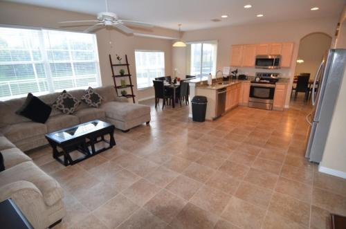 Four-Bedroom Villa 207 - image 4